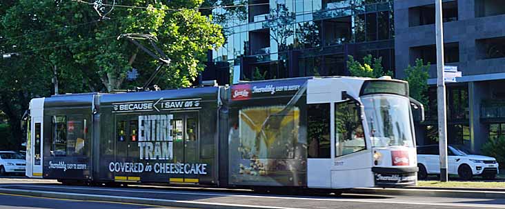 Yarra Trams Combino 3517 Sara Lee